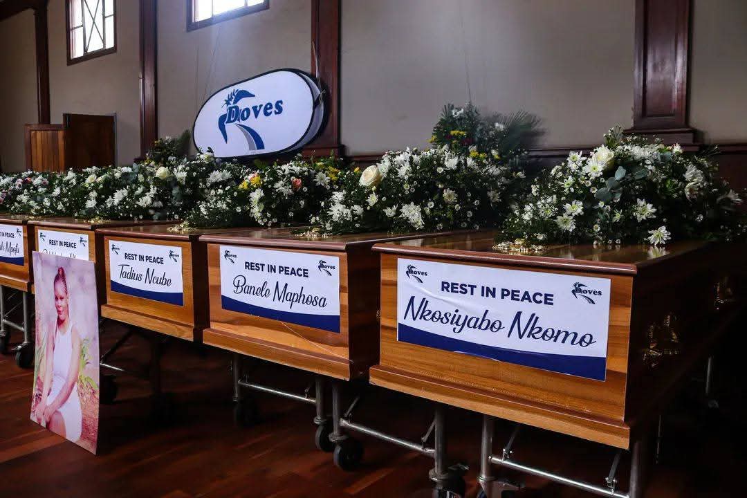 Funeral service for the 18 victims of the Kombi explosion underway at doves